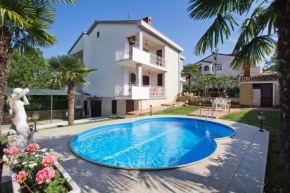 Dolce Vita with Pool and BBQ